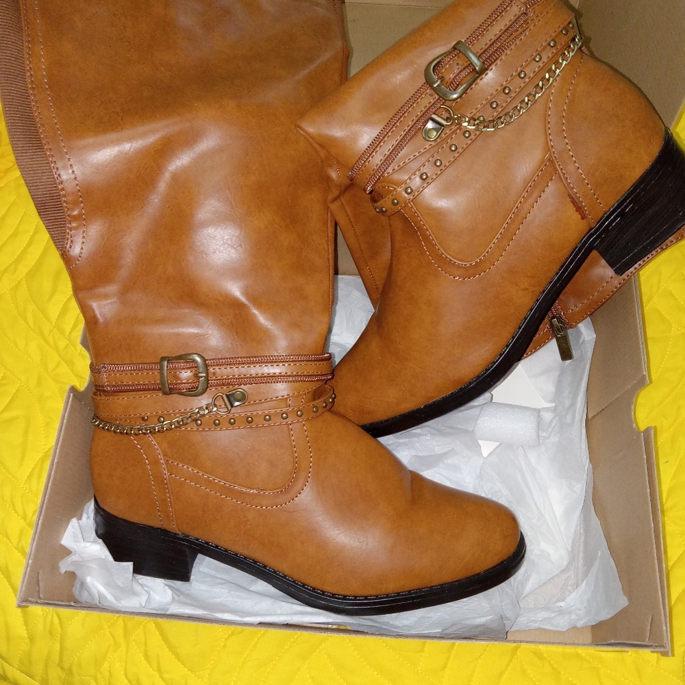 CloudWalkers wide calf heeled Boots 9.5W